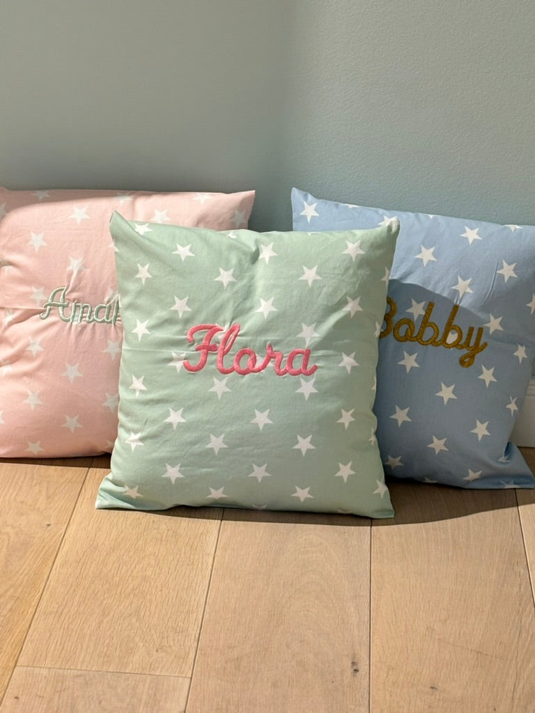 Kissen mit individueller Bestickung